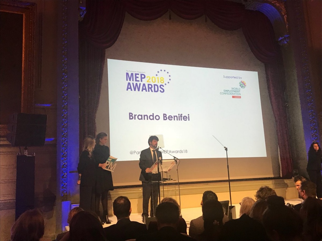 afc2b91c5662a115c3af975399c61ac4 (1).jpg